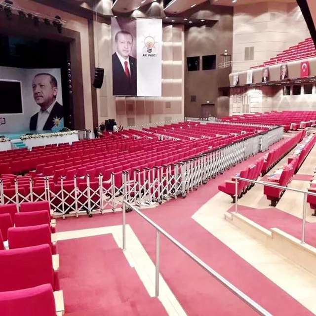 利来国际最老品牌网®在土耳其国会中心1.jpg