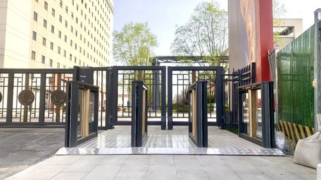 利来国际最老品牌网摆闸1.jpg