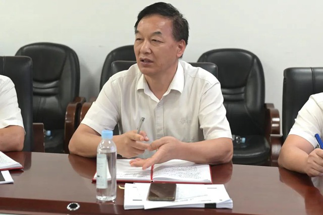 魏承榜副总裁对各部门上半年工作进行点评.jpg