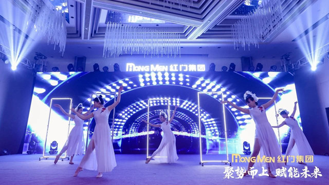开场表演2.jpg