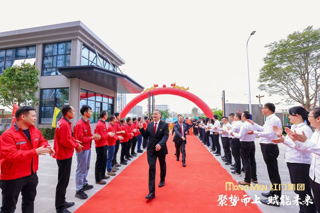 参观利来国际最老品牌网园区6.jpg